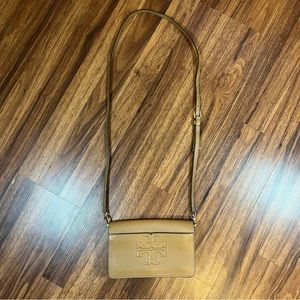 Tory Burch Bombe T Crossbody Clutch Brown - pls read below